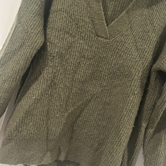Lucky Brand Olive Green Sweater - Picture 2 of 6